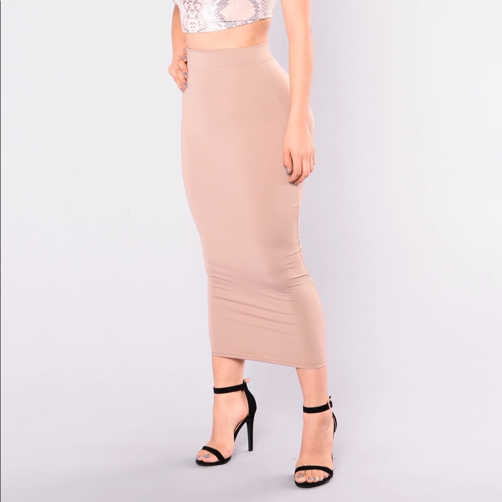 NWT Nude stretchy midi skirt